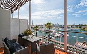 Stunning 2-Bed Penthouse In Lagos 250M From Beach
